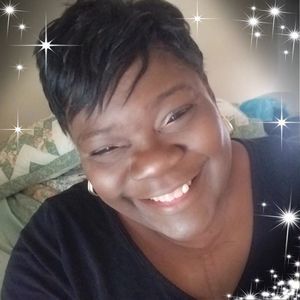 Meet your Posher, Elise